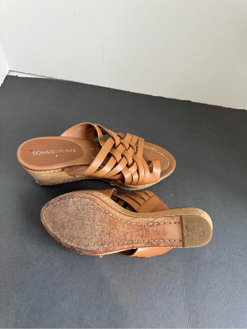 Donald Pliner multi-strap wedge sandals Size 6M